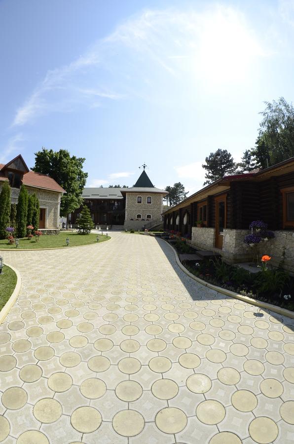 Curtea Boierului Hotel Peresecina 외부 사진