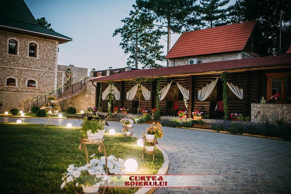 Curtea Boierului Hotel Peresecina 외부 사진